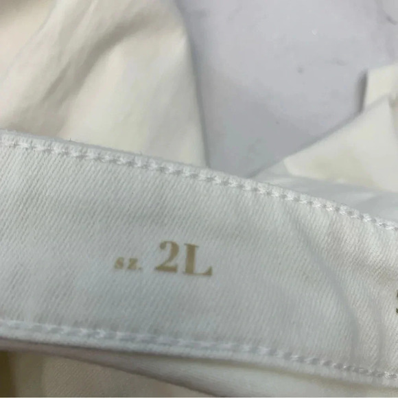 WHBM Jean Woman Size 2 White Slim Crop Mid Rise Pockets Tapered Stretch - Picture 11 of 13